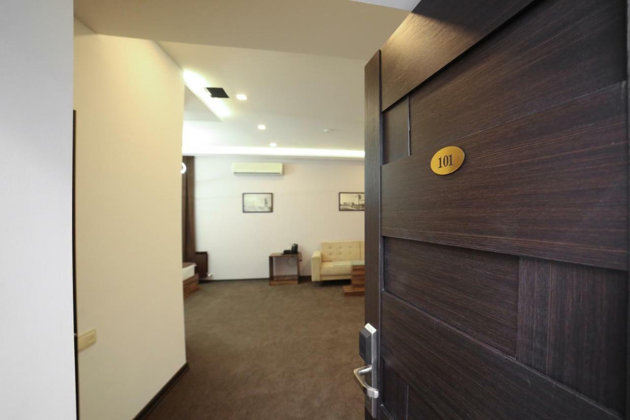 Moscow Boutique Hotel Ереван Экстерьер фото